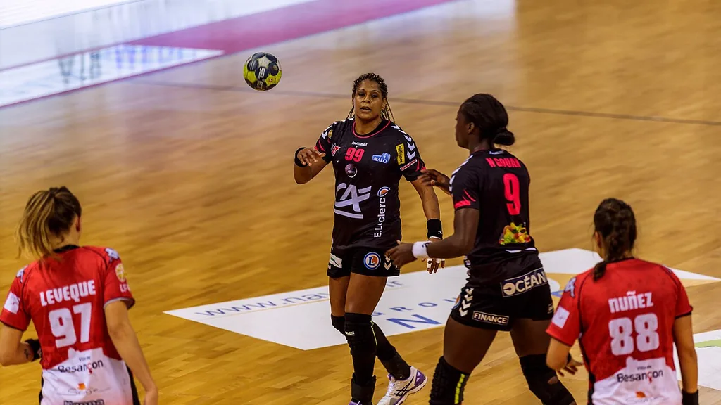 Minden Stuns Kiel with 34-30 Victory in Bundesliga Thriller