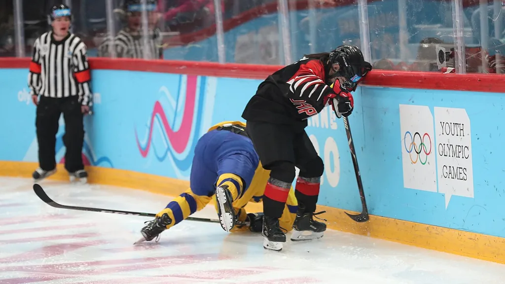 Vegas Golden Knights Sweep Colorado Avalanche with 2-1 Victory in Game 4